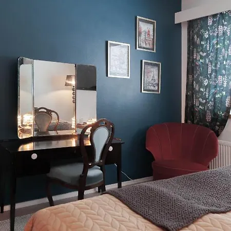 Kulkuri Hostellit Haemeenlinna Экстерьер фото